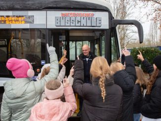 Busschule in Wiesbaden schult jährlich rund 1.800 Schülerinnen und Schüler im Umgang mit Bus und ÖPNV