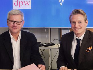 DPW erhält Vertrag für 15 Jahre Außenwerbung in Wiesbaden und stellt 100 neue Fahrgastunterstände