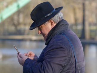 Eltville: Hilfe bei Smartphone und Laptop für ältere Menschen am 6. Dezember