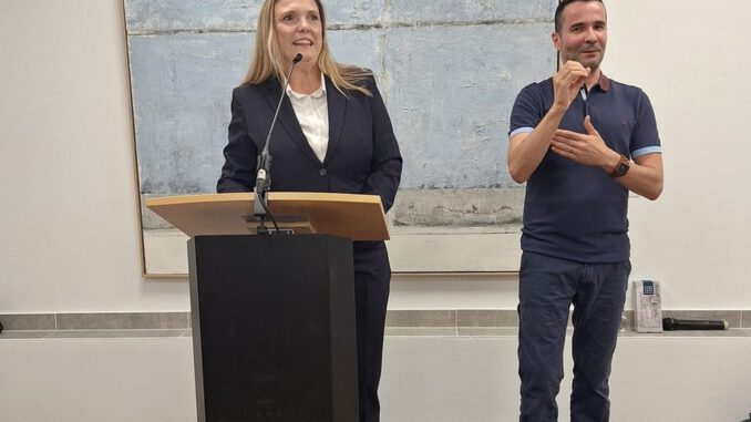 Erster Gesundheitskiosk in Wiesbaden nimmt Arbeit auf und bietet niedrigschwellige Beratung im Westcenter