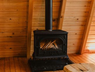 Hofheim bietet erneut kostenlose Schulungen zum richtigen Heizen mit Holz