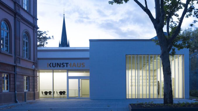Kunsthaus Wiesbaden öffnet nach Sanierung Ateliers zur Langen Nacht der Galerien und Museen Kunsthaus Wiesbaden öffnet nach Sanierung Ateliers zur Langen Nacht der Galerien und Museen