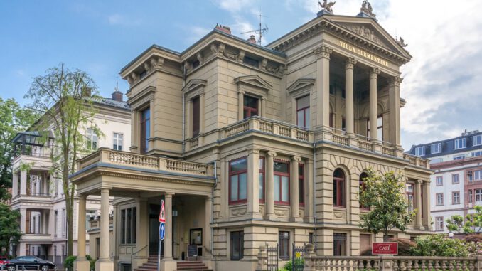 Leseparty in Wiesbaden: Gemeinsames Lesen in der Villa Clementine am 18. April Leseparty in Wiesbaden: Gemeinsames Lesen in der Villa Clementine am 18. April