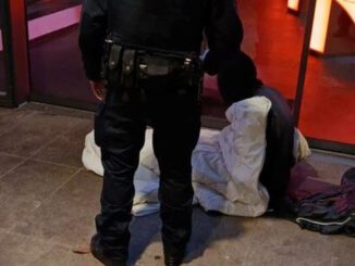 Nächtliche Hilfe in Wiesbaden: Stadtpolizei verteilt heißen Tee und informiert über Notangebote