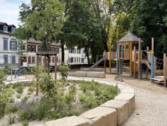 Neuer Spielplatz im Schlosspark Biebrich eröffnet: Fokus auf Inklusion und Begegnung