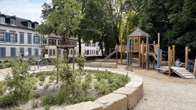 Neuer Spielplatz im Schlosspark Biebrich eröffnet: Fokus auf Inklusion und Begegnung
