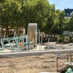 Park statt Parkplatz: Elsässer Park im Westend soll im Herbst fertig werden