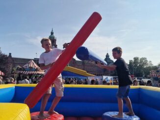 Spielräume und Wasserspaß: Fünf Tage Ferienprogramm in den Reisinger Anlagen