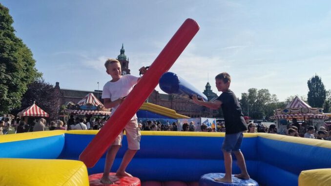 Spielräume und Wasserspaß: Fünf Tage Ferienprogramm in den Reisinger Anlagen Spielräume und Wasserspaß: Fünf Tage Ferienprogramm in den Reisinger Anlagen