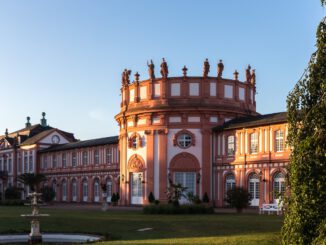 Wegen hoher Nachfrage: Schilinskis „In die Sonne schauen“ wird in Schloss Biebrich erneut gezeigt