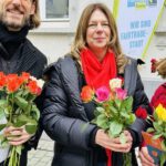 Wiesbaden verteilt Fairtrade-Rosen und macht auf fairen Handel aufmerksam
