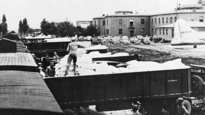 Wiesbadener Foto der Luftbrücke wird Teil der neuen Dauerausstellung in Bonn