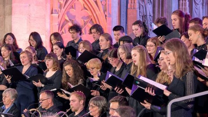 Wiesbadener Musikakademie lädt zum Adventskonzert unter dem Motto Licht in der Nacht