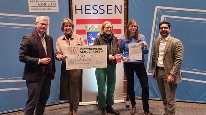 Wiesbadener Schule belegt Platz zwei bei Schulradeln Hessen mit durchschnittlich über 400 Kilometern pro Teilnehmendem Wiesbadener Schule belegt Platz zwei bei Schulradeln Hessen mit durchschnittlich über 400 Kilometern pro Teilnehmendem