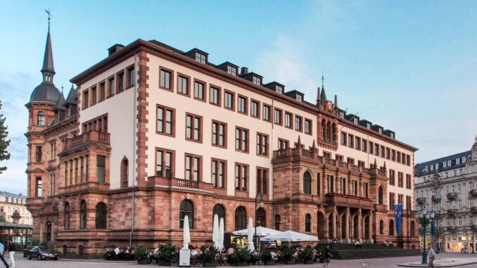 Wiesbadener Stadtmuseum startet taktilen Rundgang mit Audioguide für Blinde und Sehbehinderte